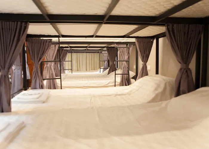 Ha Noi Lantern Dorm (Adults Only)